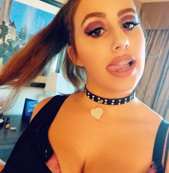 Meet your Posher, Haley - Picture 2 of 3